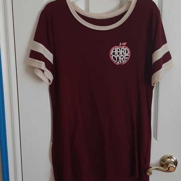 Maroon Hard Core Apple T-Shirt - Picture 1 of 4